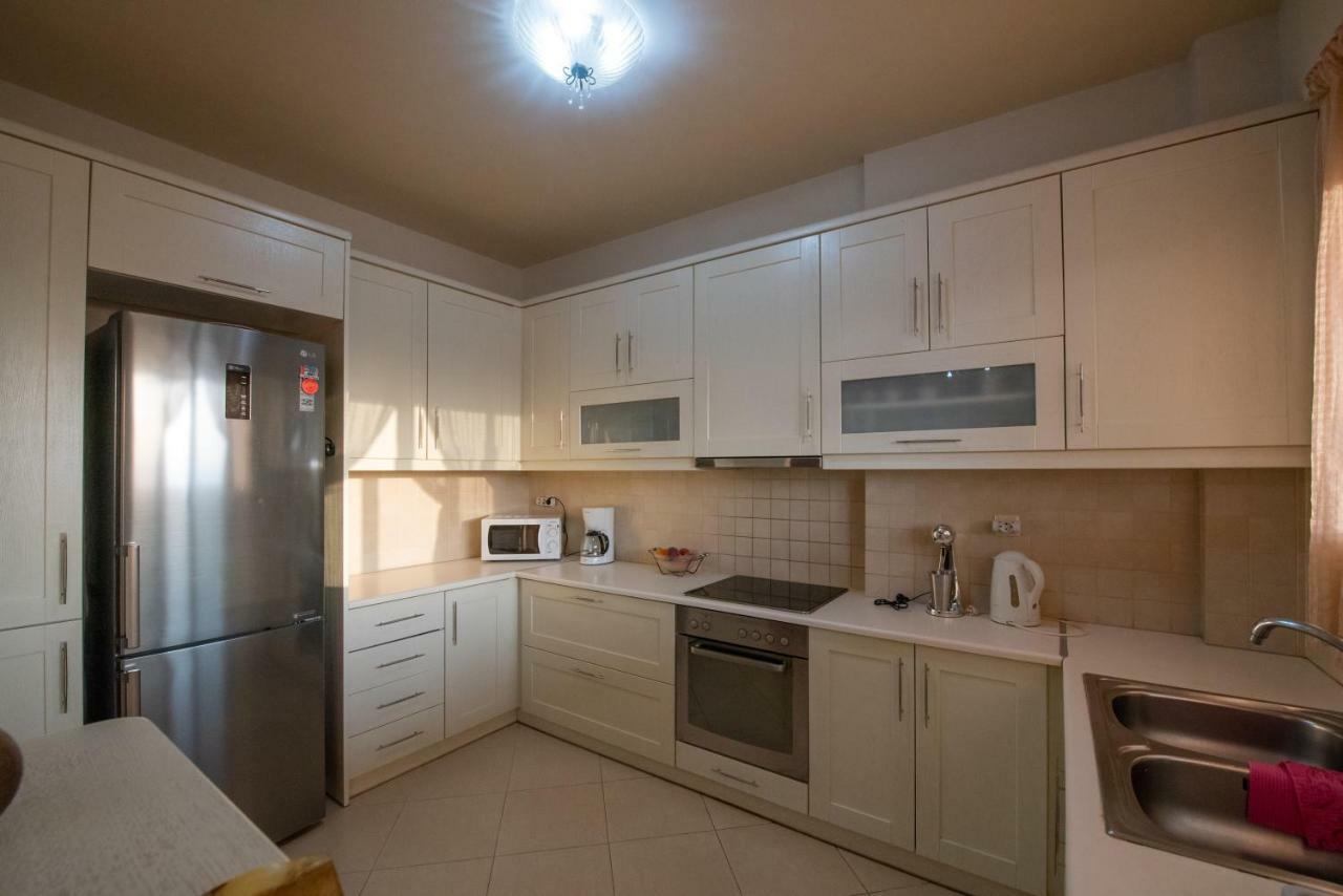 Grand Suites With Private Pools Kalamata Exterior photo